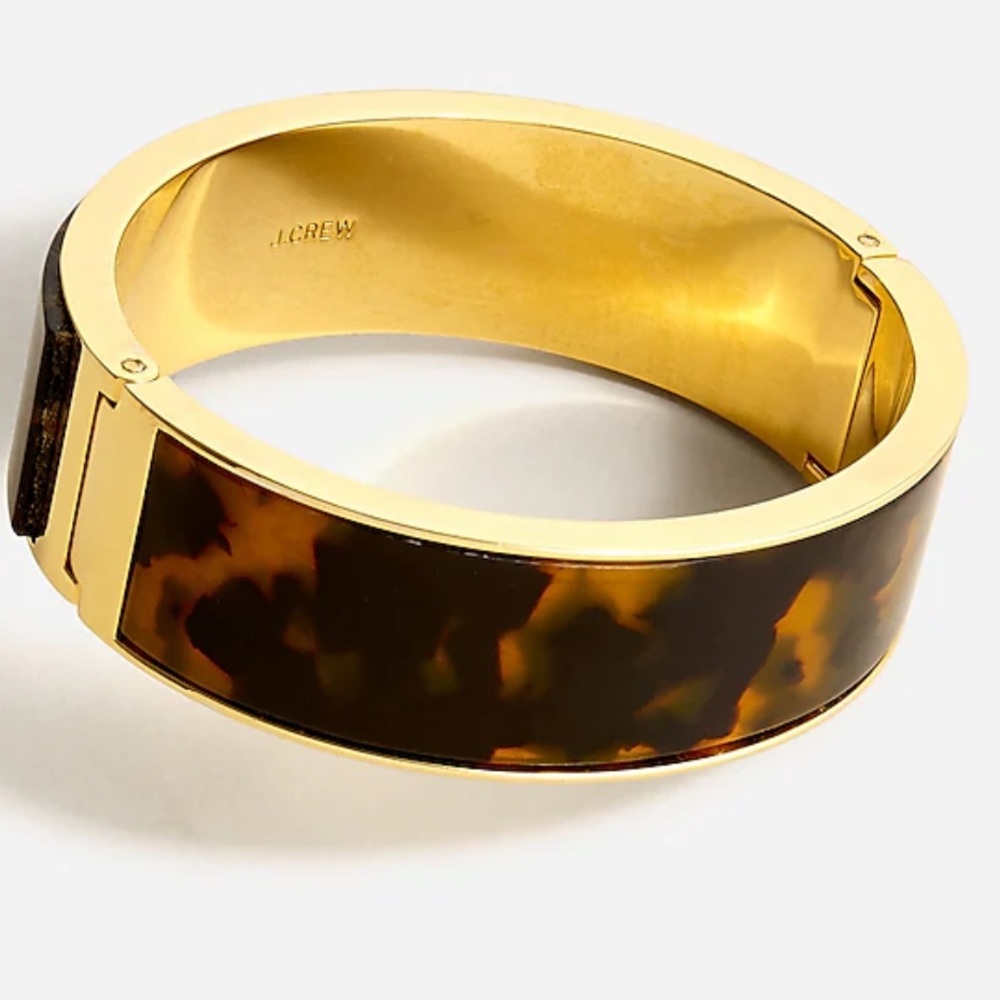 Tortoise clamp bracelet